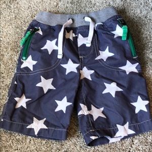 Mini Boden 3t star shorts
